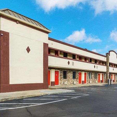 Econo Lodge Cloverdale Exterior photo